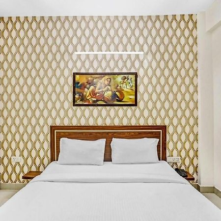 Hotel Noida Continental At Noida City Center Exteriér fotografie