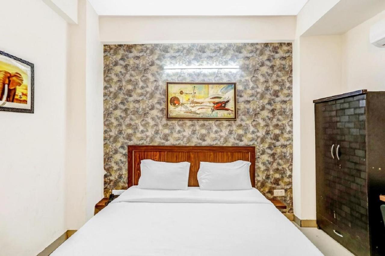 Hotel Noida Continental At Noida City Center Exteriér fotografie