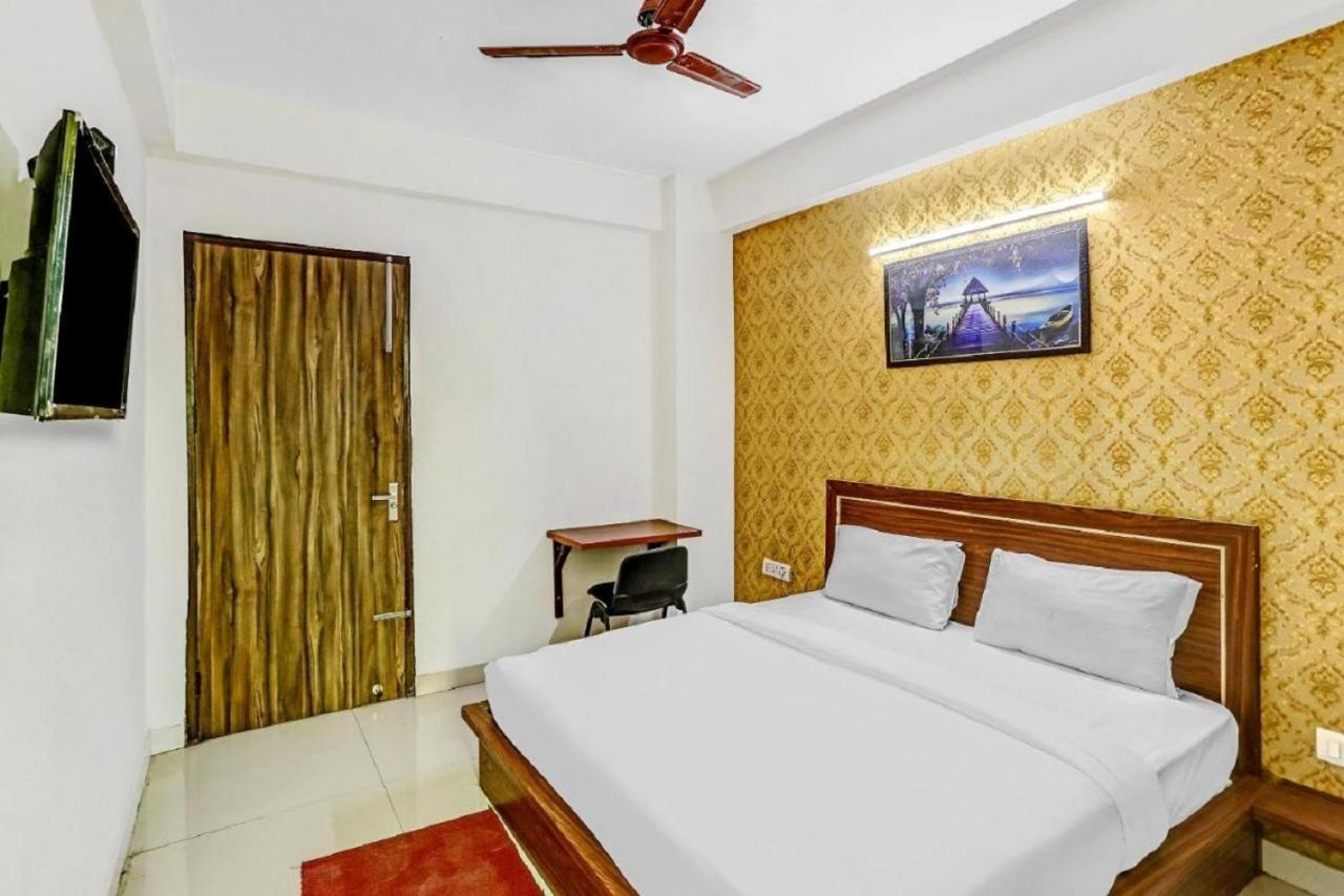 Hotel Noida Continental At Noida City Center Exteriér fotografie