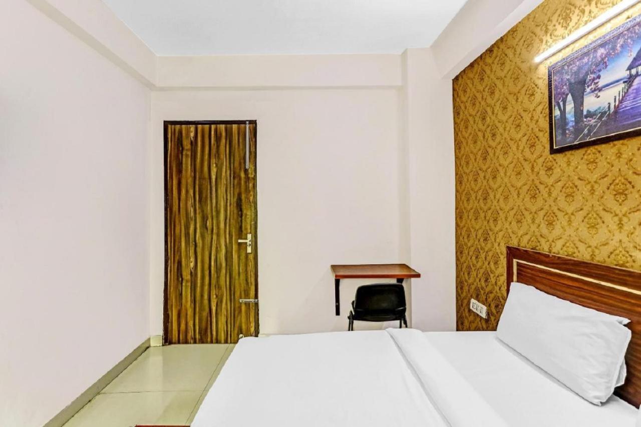 Hotel Noida Continental At Noida City Center Exteriér fotografie